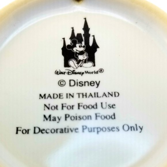 Walt Disney World Snow White “A kiss for Dopey" Mini Collectible Plate Ornament - Picture 4 of 6